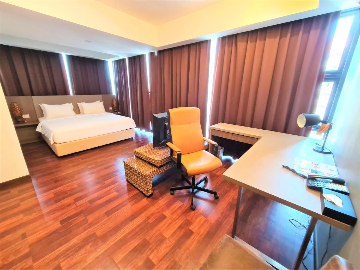 Nexus Business Suite Hotel Шах Алам Екстериор снимка