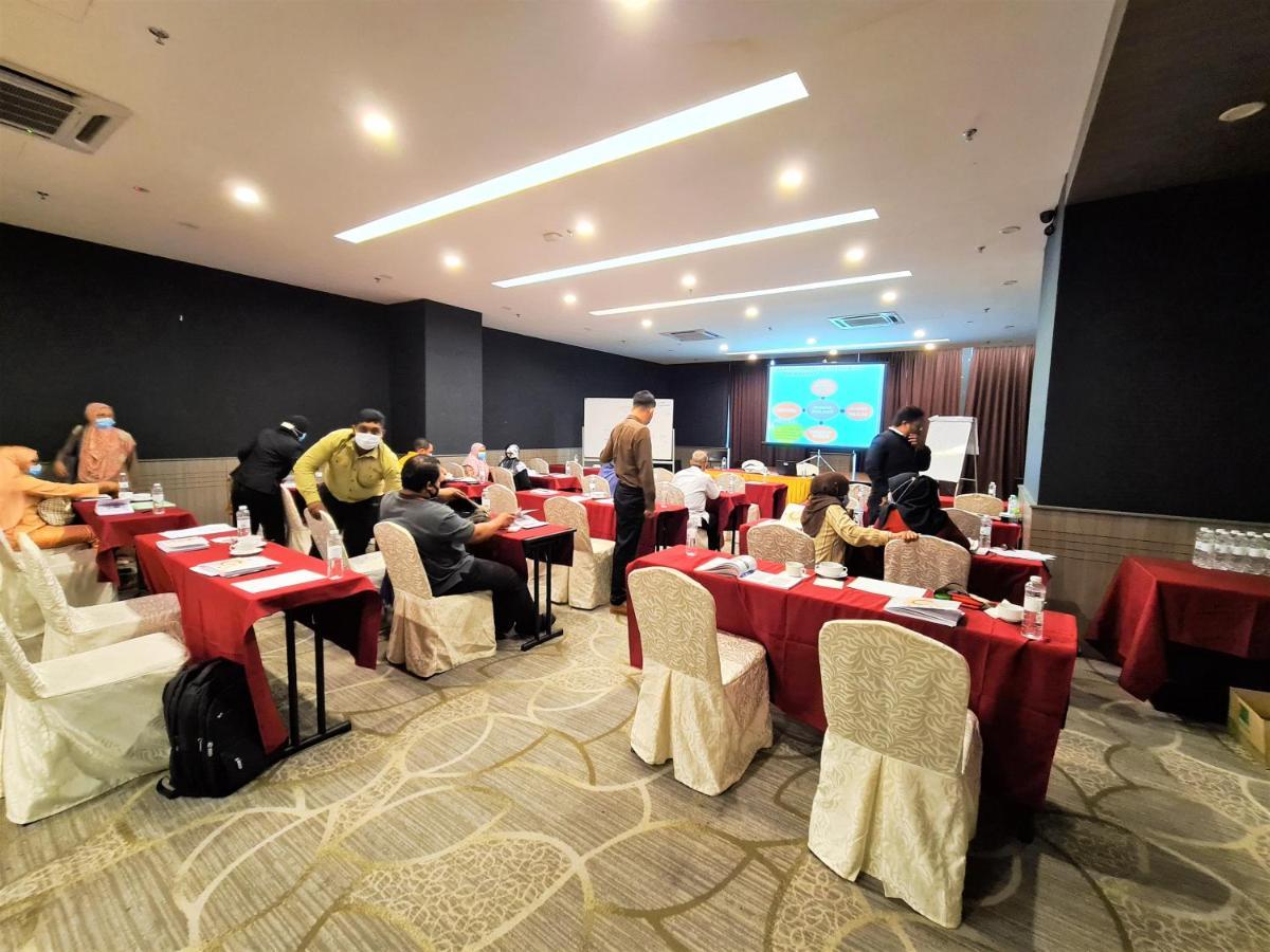 Nexus Business Suite Hotel Шах Алам Екстериор снимка