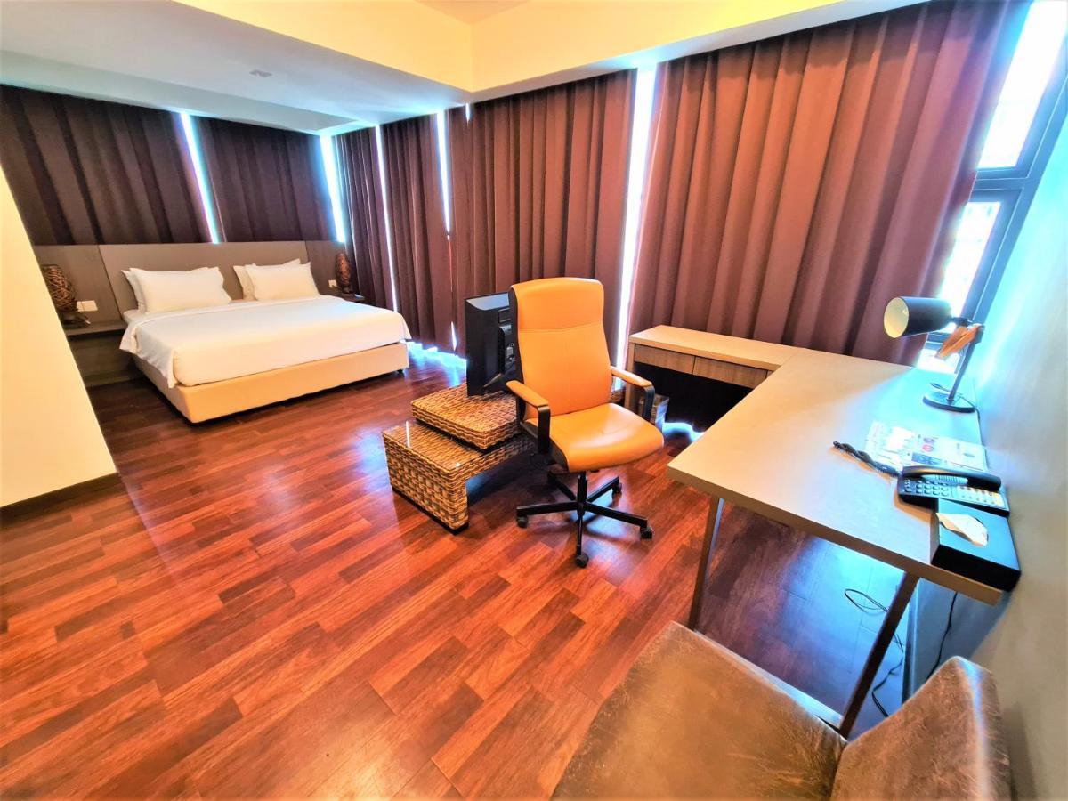 Nexus Business Suite Hotel Шах Алам Екстериор снимка