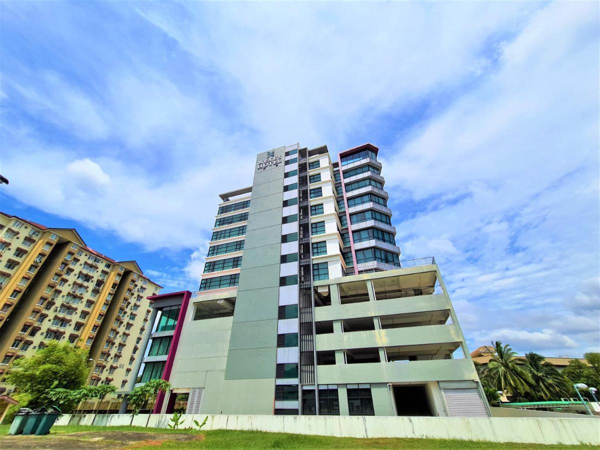 Nexus Business Suite Hotel Шах Алам Екстериор снимка