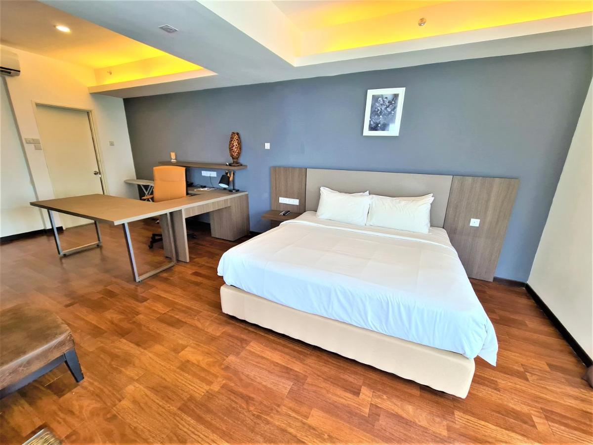 Nexus Business Suite Hotel Шах Алам Екстериор снимка