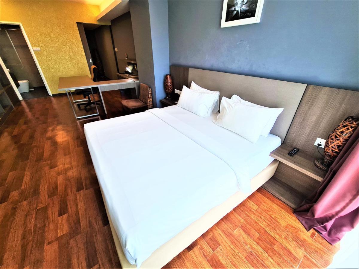 Nexus Business Suite Hotel Шах Алам Екстериор снимка