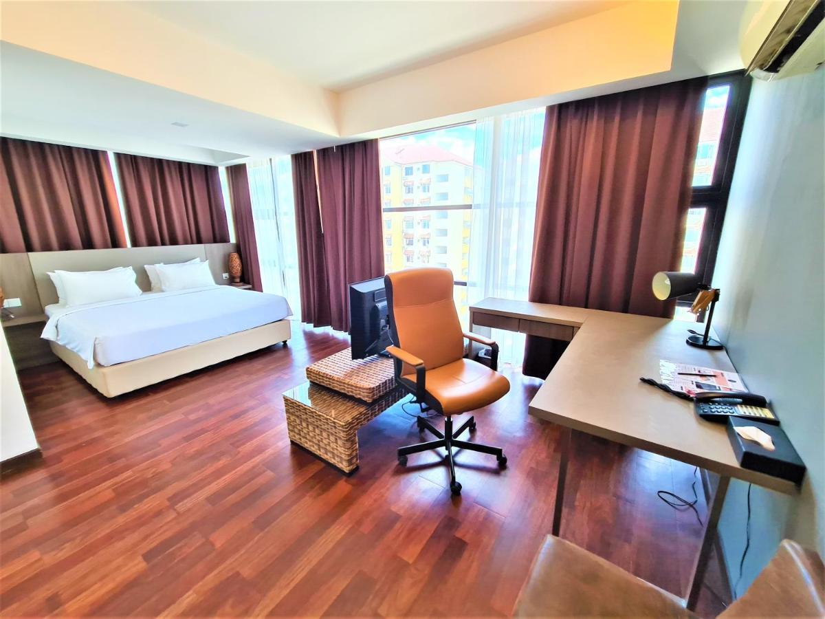 Nexus Business Suite Hotel Шах Алам Екстериор снимка