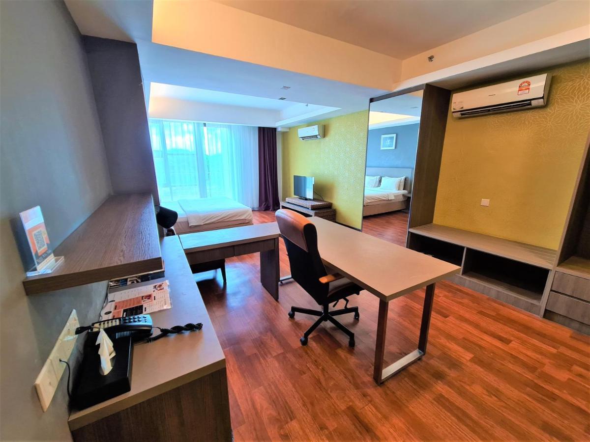 Nexus Business Suite Hotel Шах Алам Екстериор снимка