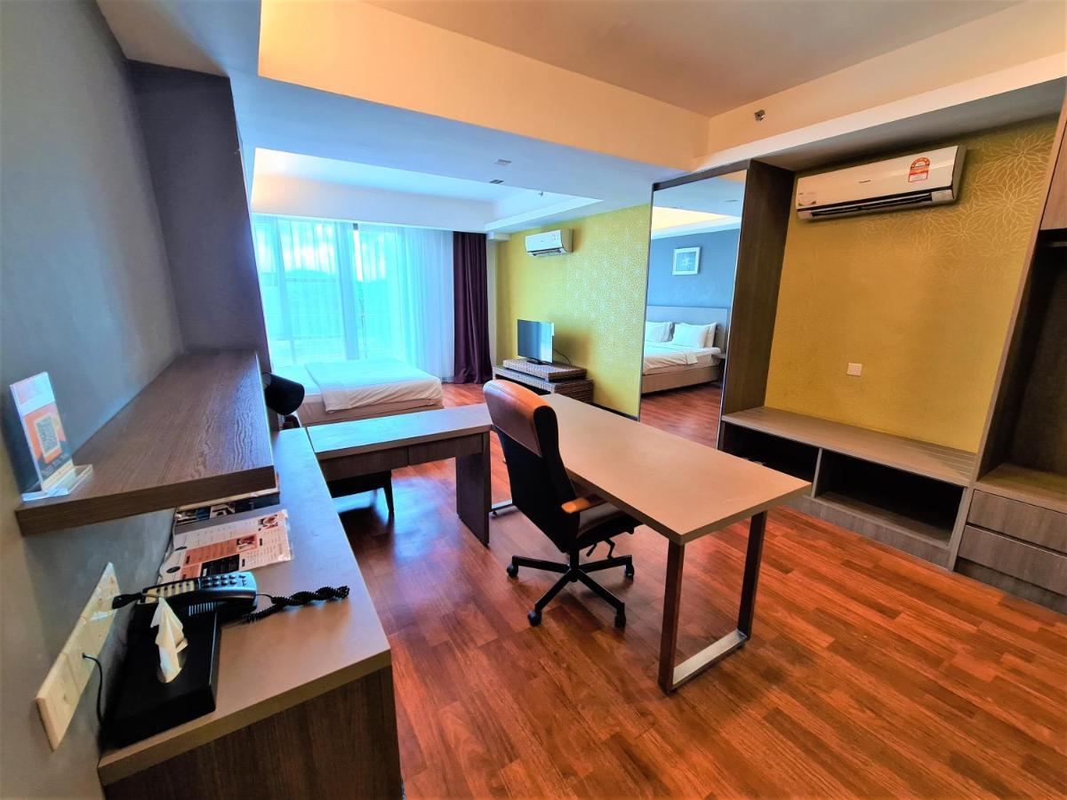 Nexus Business Suite Hotel Шах Алам Екстериор снимка