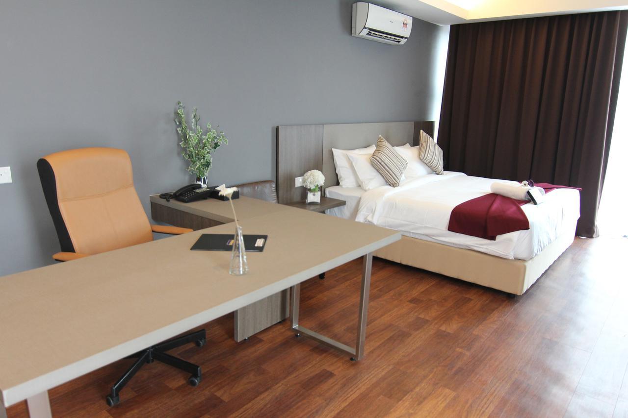 Nexus Business Suite Hotel Шах Алам Екстериор снимка